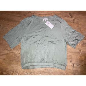 New w Tags Size Medium Anthropolgie Cloth & Stone Satin Banded Tee in Moss Green